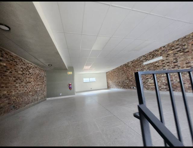 229M² WAREHOUSE TO LET IN ALLANDALE